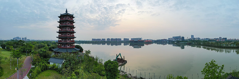 东莞华湖湿地公园的日出