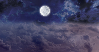 高满月夜时间Cloudscape