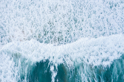 海浪无人机视图