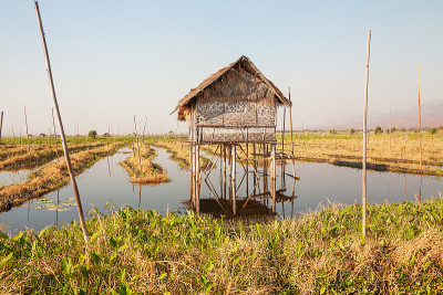 茵莱湖的乡村住宅