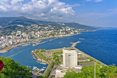 热海市和相模湾的景色