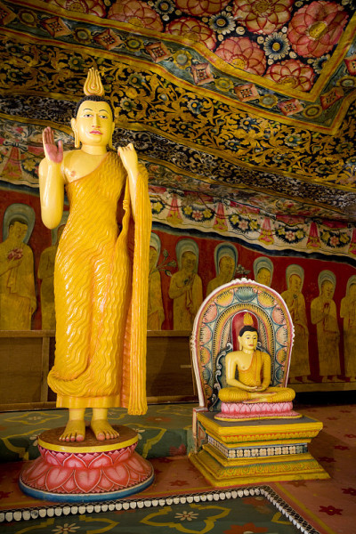 斯里兰卡坦加拉的穆基利加拉寺佛像