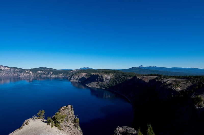 日出火山口湖国家公园