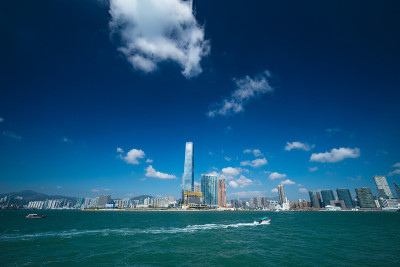 晴天下的香港天际线
