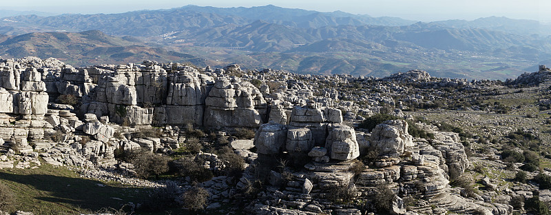 西班牙安达卢西亚省马拉加附近的El Torcal de Antequera灰色岩层。