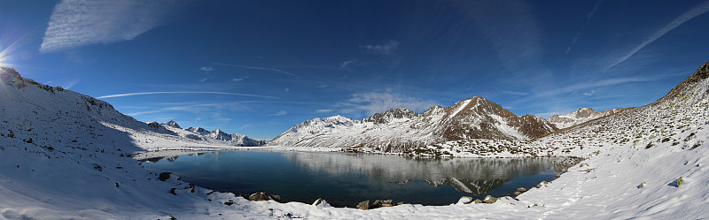秋天的第一场雪，Panorama Hirschebensee，蒂罗尔，奥地利
