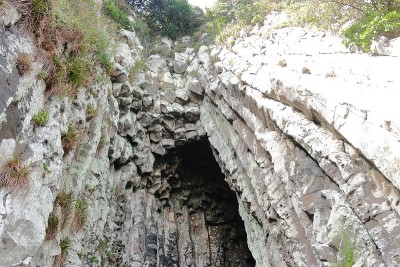 如沙洲状节理、奇岩、峭壁、海岸、