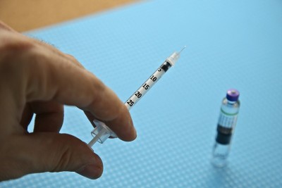 一种治愈冠状病毒(covid-19)的概念形象。