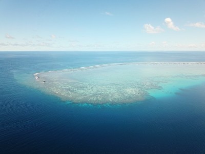 环礁的边缘和沙天堂在Truk泻湖，Chuuk