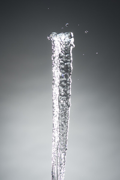 水