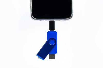 USB 2.0微型USB闪存驱动器。OTG手机记忆棒。双闪卡