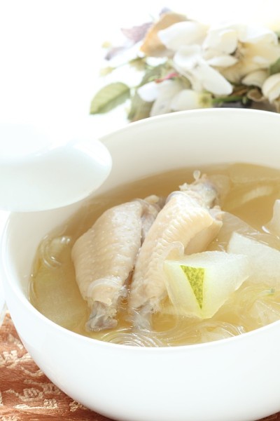 中餐，鸡翅冬瓜汤