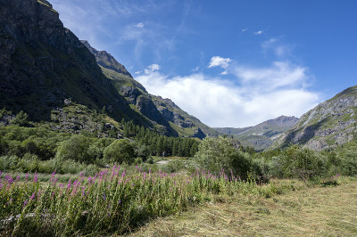 瓦诺瓦兹国家公园的弧形山谷风景如画
