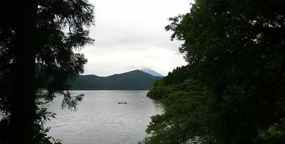 日本旅游-富士山，富士山的景色，富士山的全景从远处看