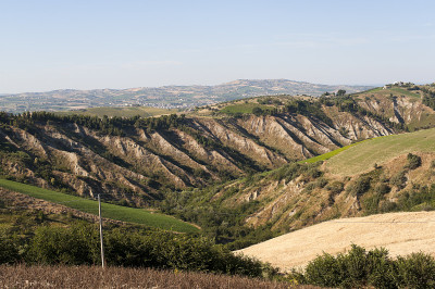 阿特里自然公园(Teramo, Abruzzi, Italy)，夏季景观，calanques