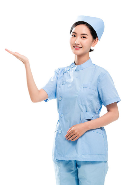 一幅年轻女护士的画像
