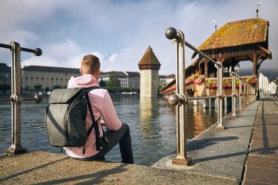 老城的旅行者