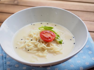 韩式食用豆面，冷豆汤面
