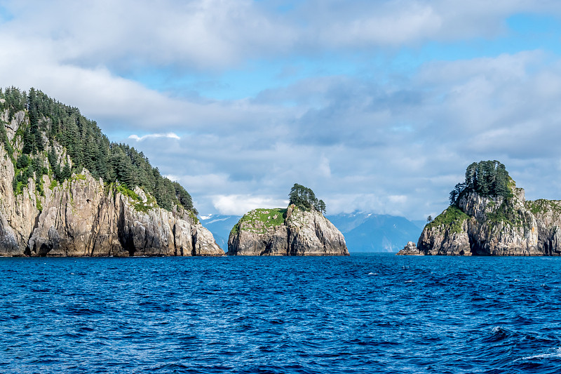 复活湾，基奈湾