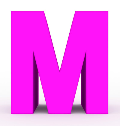 字母M 3d紫色孤立在白色上