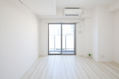 没有家具的生活空间