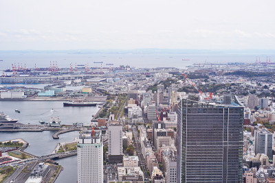 从一座高层建筑看横滨市