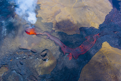 冰岛火山喷发
