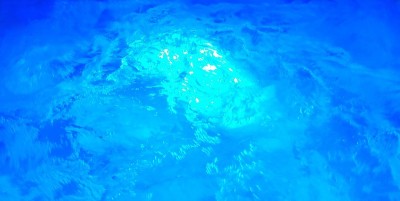 水的颜色