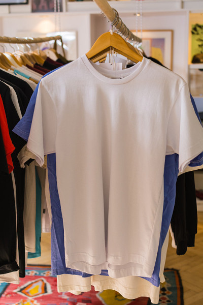 现代精品商店