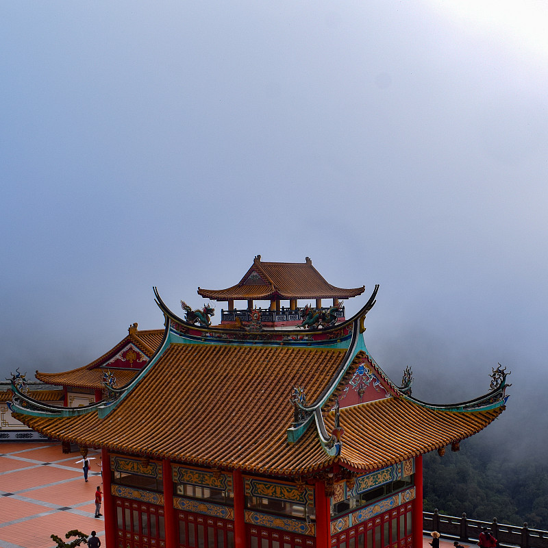 清瑞石窟寺是位于马来西亚彭杭云顶高原的一座道教寺庙，风景从位于马来西亚云顶高原的清瑞寺，到马来西亚的