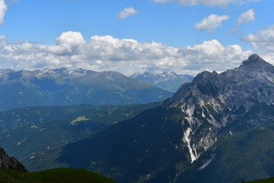 斯图拜山谷景色优美
