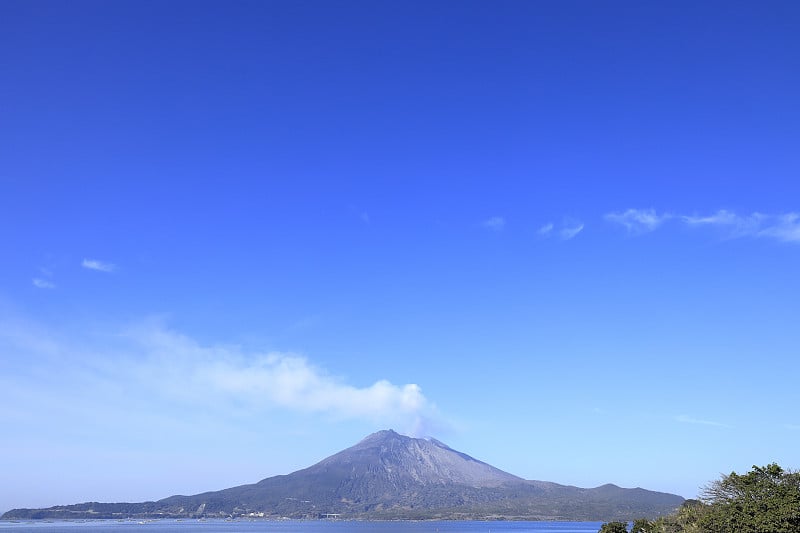 日本鹿儿岛的樱岛，从大隅半岛看