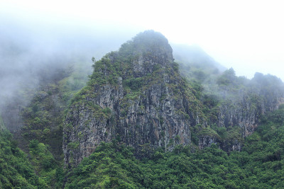 夏威夷的云峰
