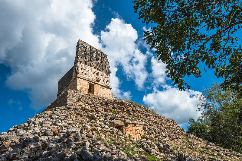 El Mirador玛雅金字塔，Labna遗址，尤卡坦，墨西哥