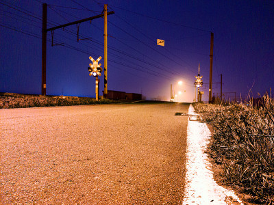 夜间铁路道口