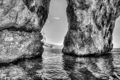 在hdr Orosei海湾的洞穴