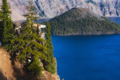 深秋清晨火山口湖拍摄