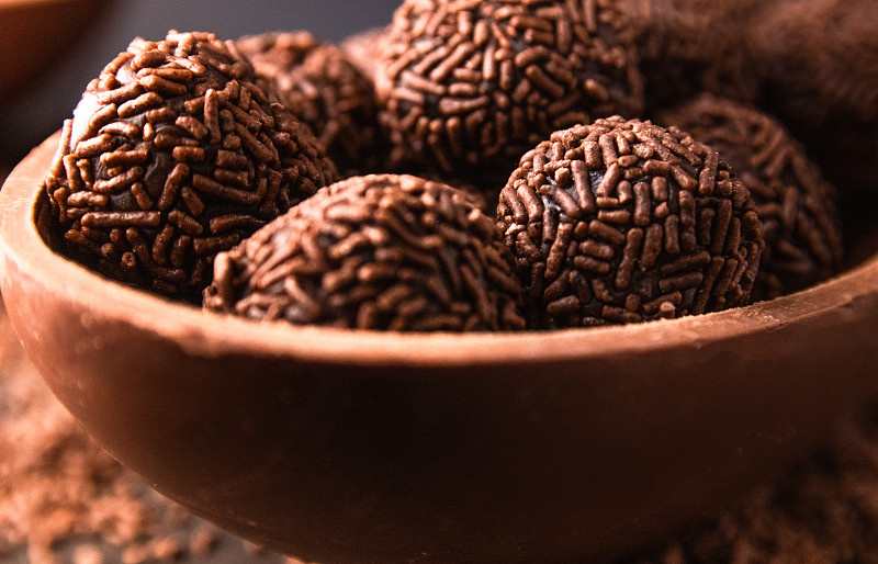 巧克力复活节彩蛋，brigadeiro (brigadiiro)