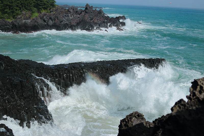 大浦洞柱状节理，海浪，火山岩，石柱;