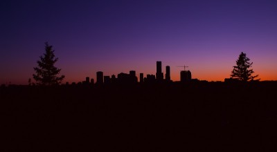 日落的城市剪影