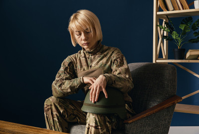 年轻女兵的肖像