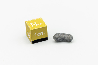 Black magnetic Tektite Meteorite called Atacamaite