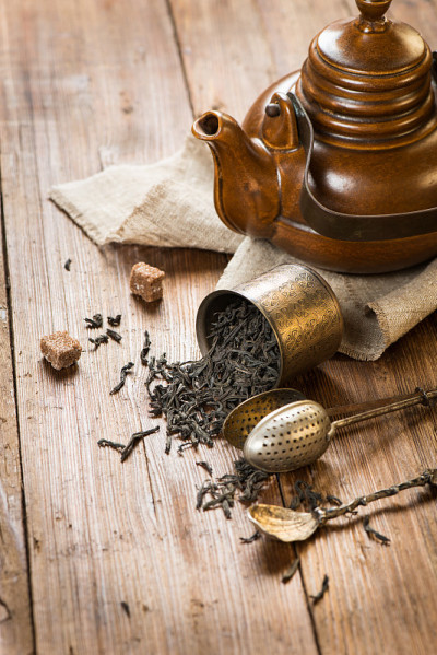 概念静物与茶