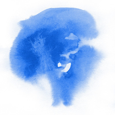 水彩。在白色水彩纸上抽象蓝色斑点。