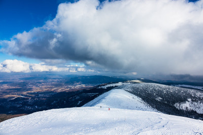 冬天，捷克的巨人山脉有雪
