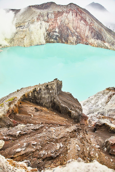 伊真火山口。