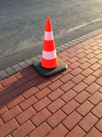 路边交通锥