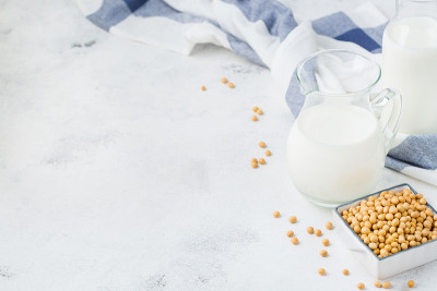 自制有机素食非乳制品豆浆