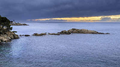 壮观的地中海景观玫瑰，Cap de Creus, Costa Brava, España