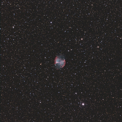 哑铃星云